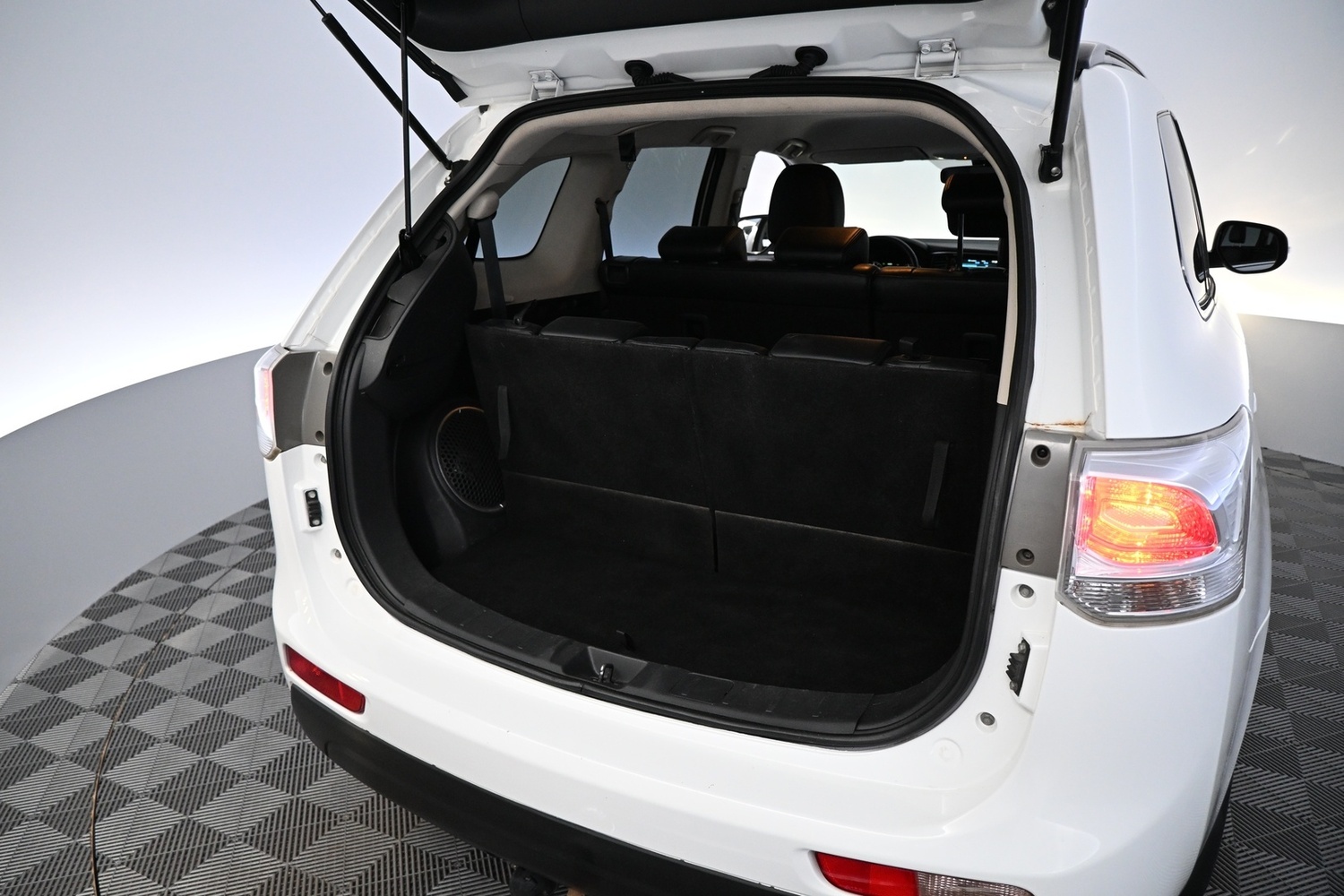 Mitsubishi Outlander vaihtoauto
