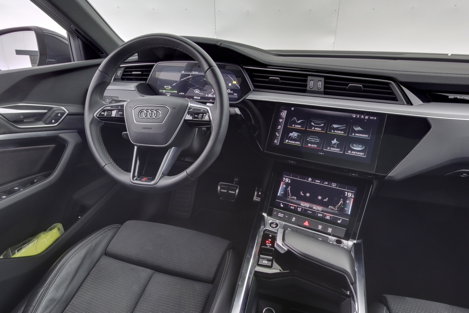 Audi Q8 e-tron vaihtoauto