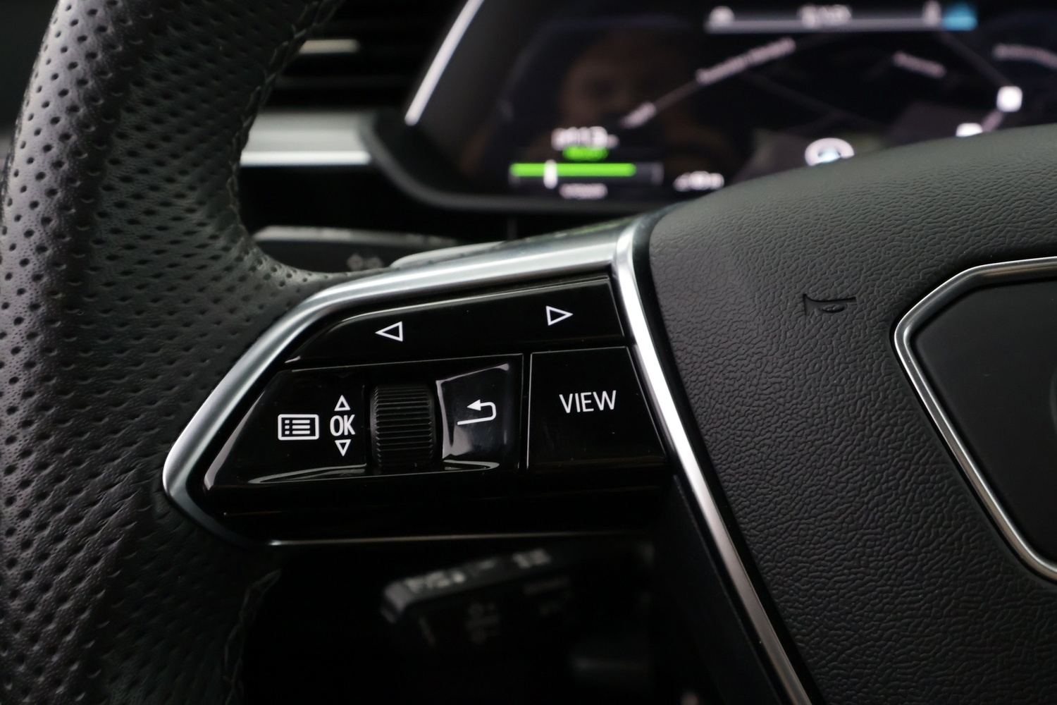 Audi Q8 e-tron vaihtoauto