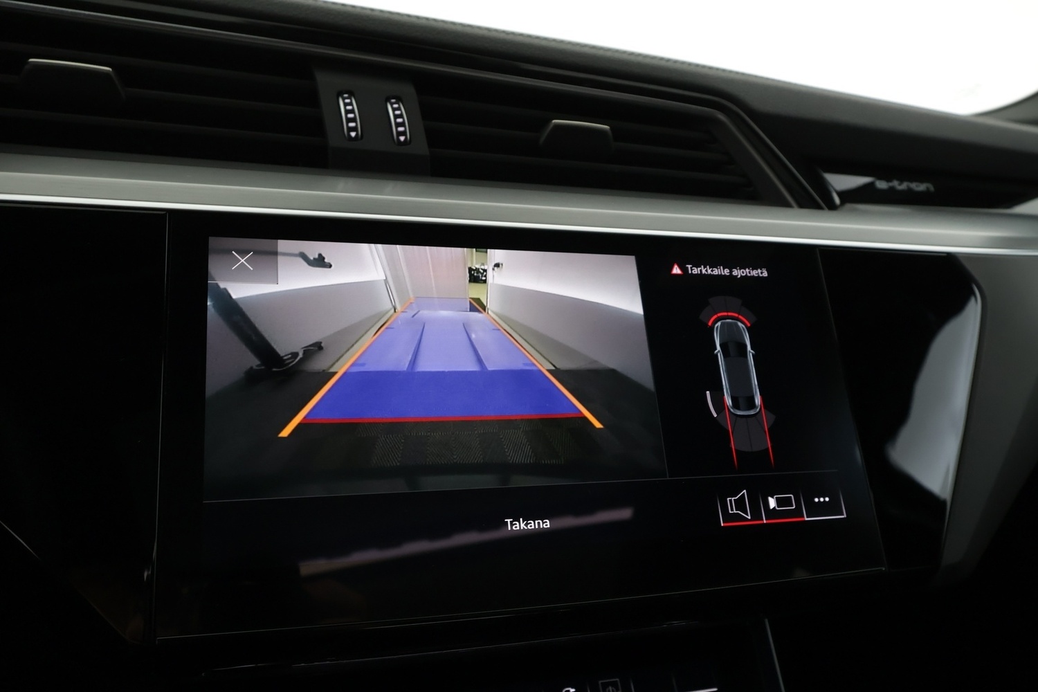 Audi Q8 e-tron vaihtoauto