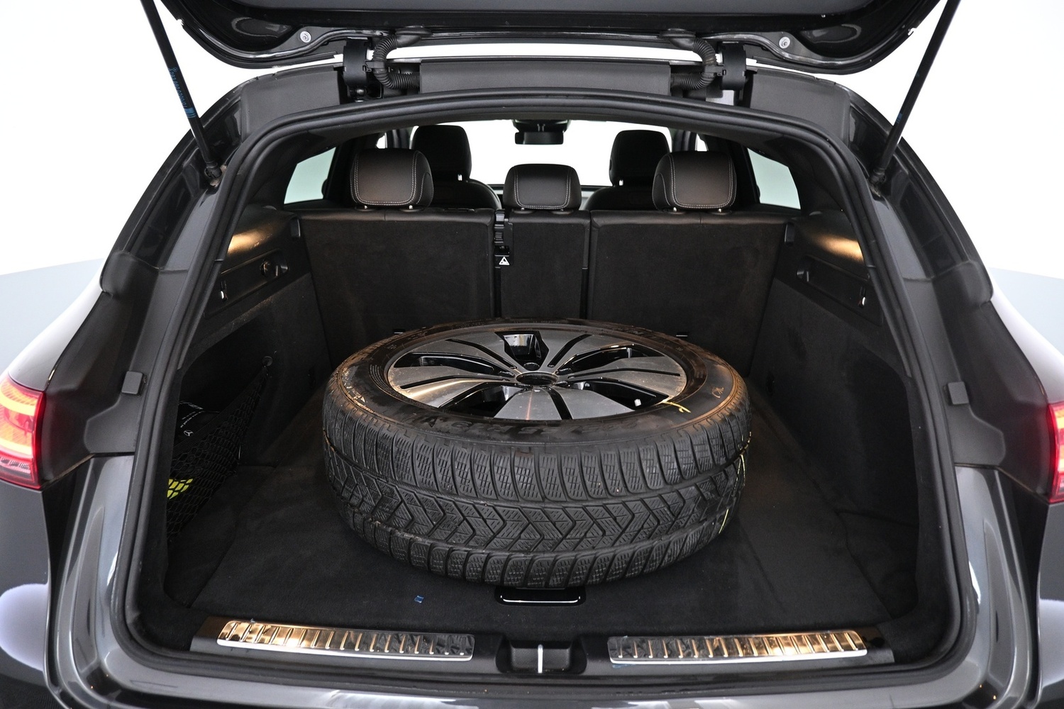 Mercedes-Benz EQC vaihtoauto