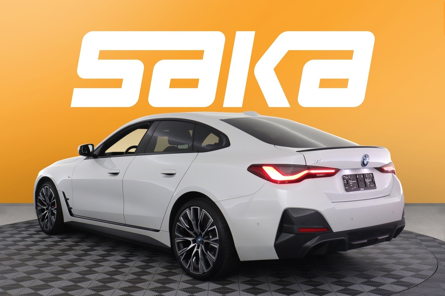 BMW i4 vaihtoauto