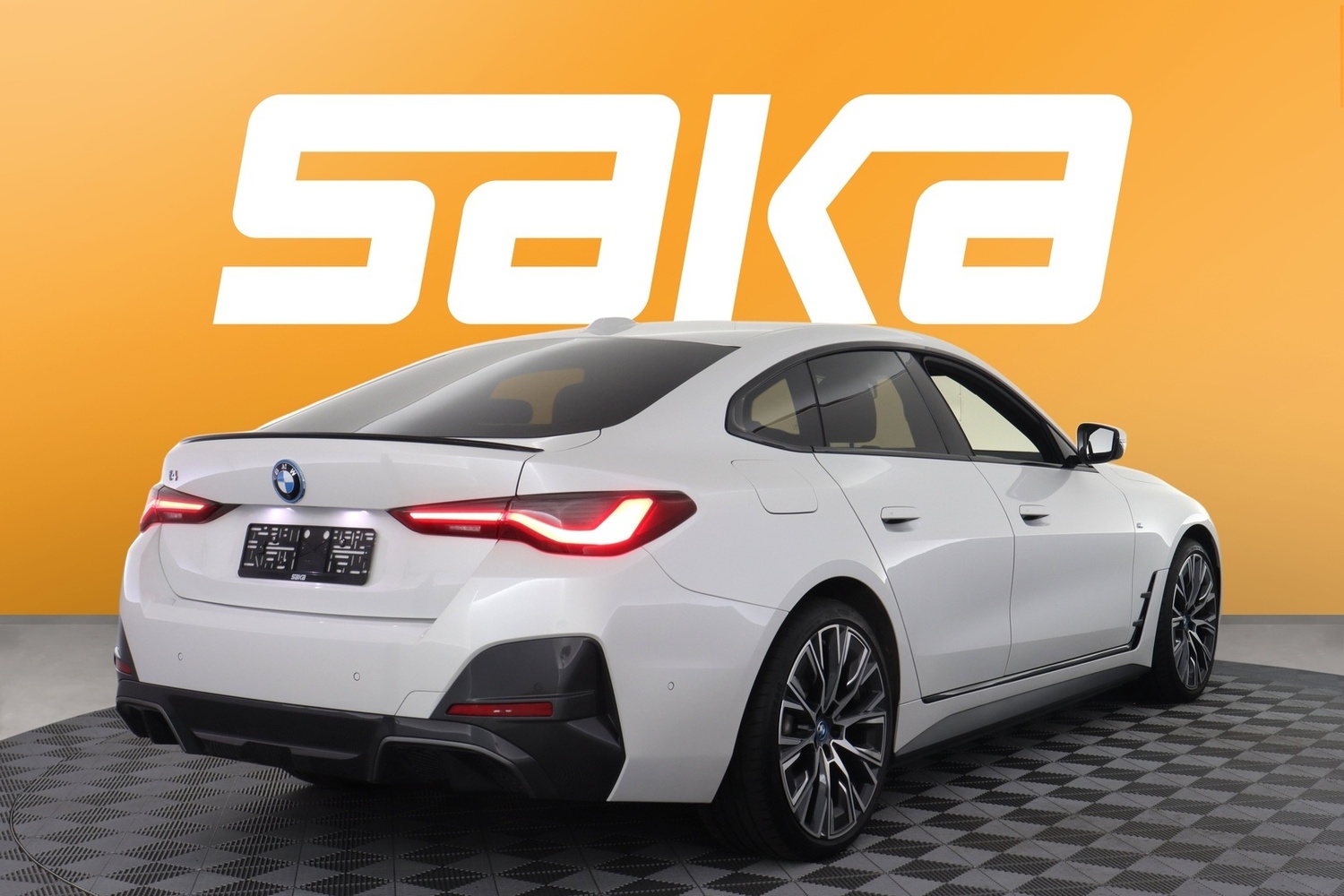 BMW i4 vaihtoauto