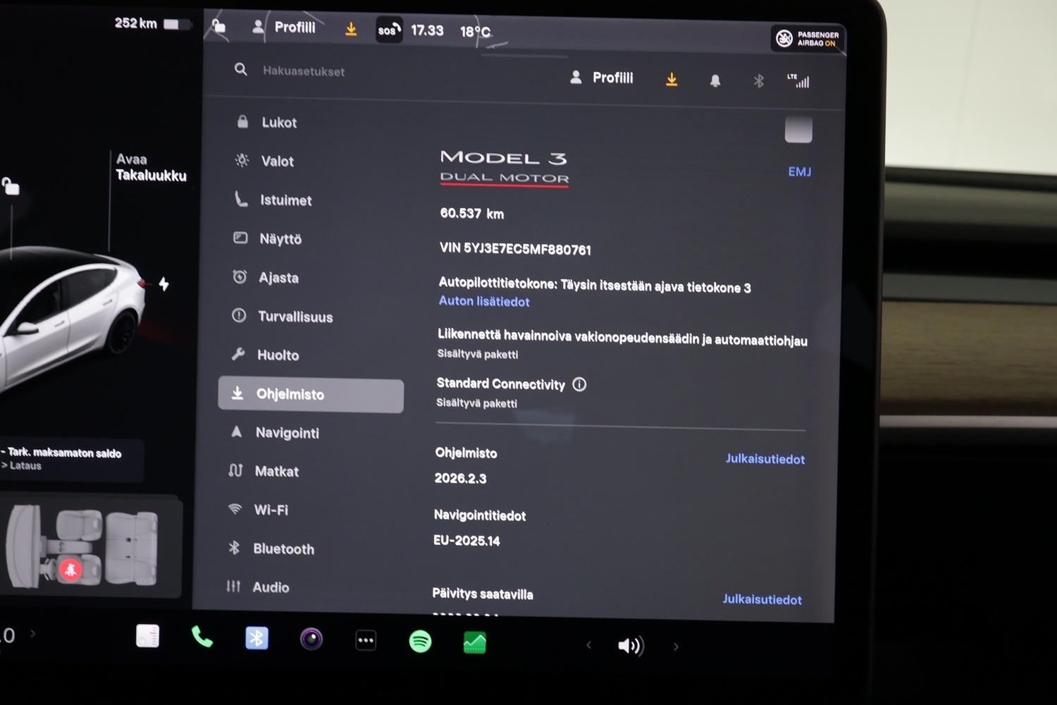Tesla Model 3 vaihtoauto