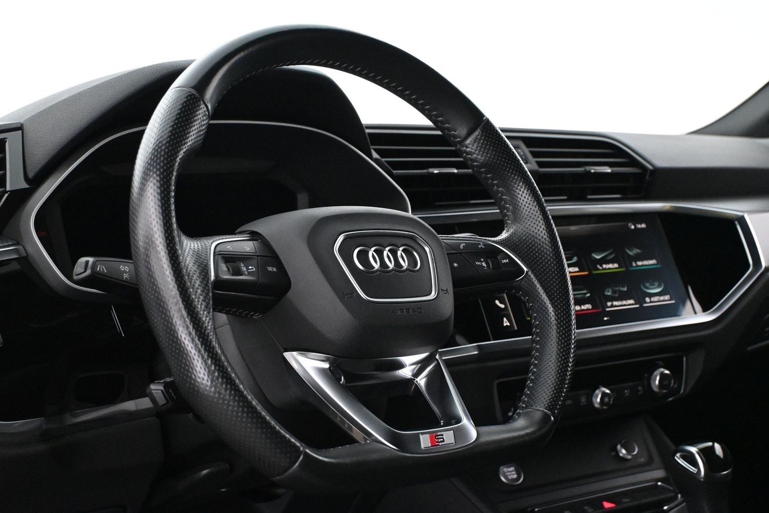 Audi Q3 vaihtoauto