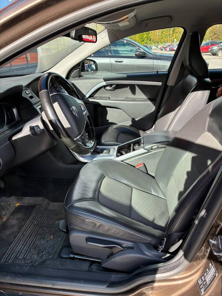 Volvo V70 vaihtoauto