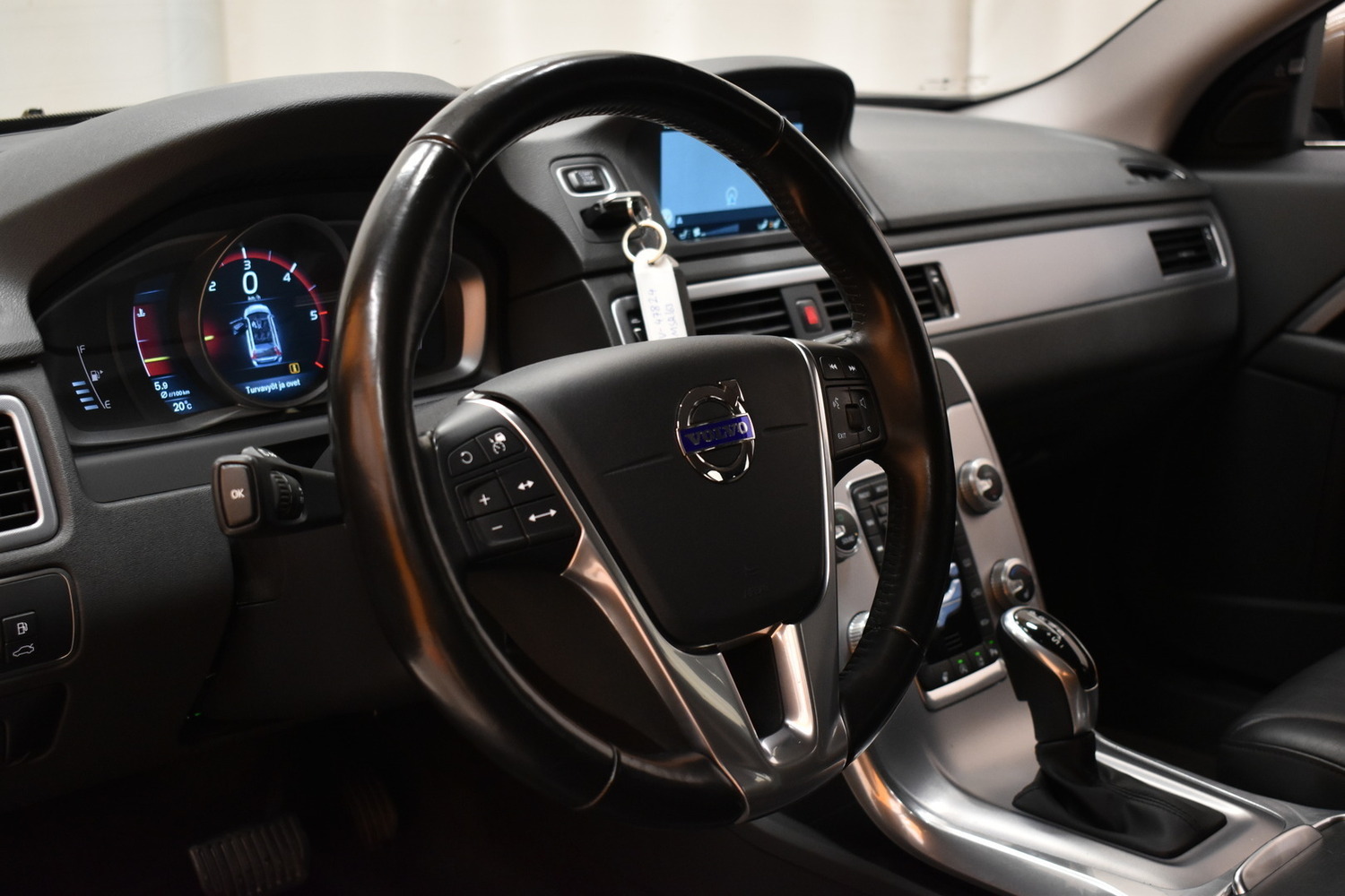 Volvo V70 vaihtoauto