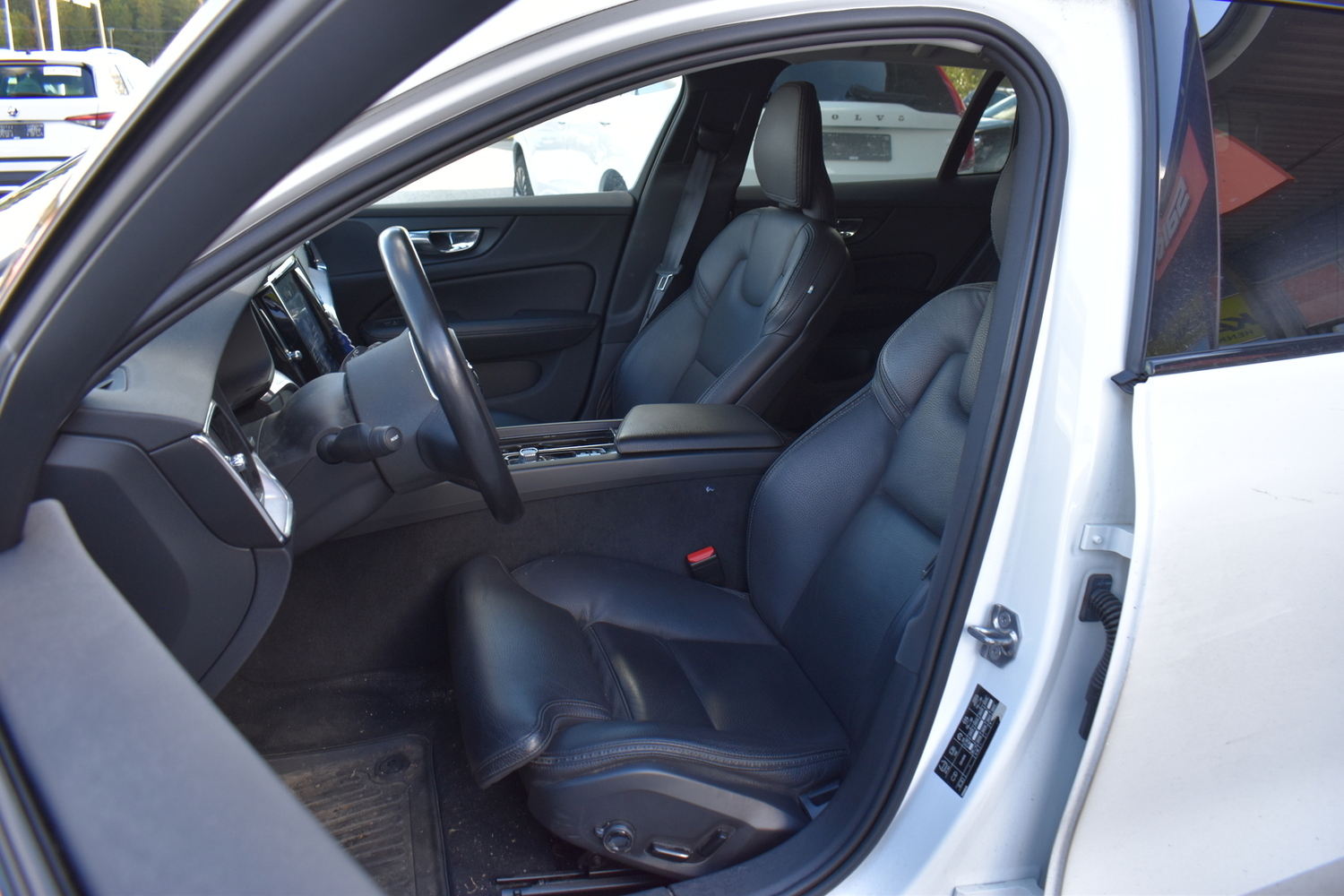 Volvo V60 Cross Country vaihtoauto