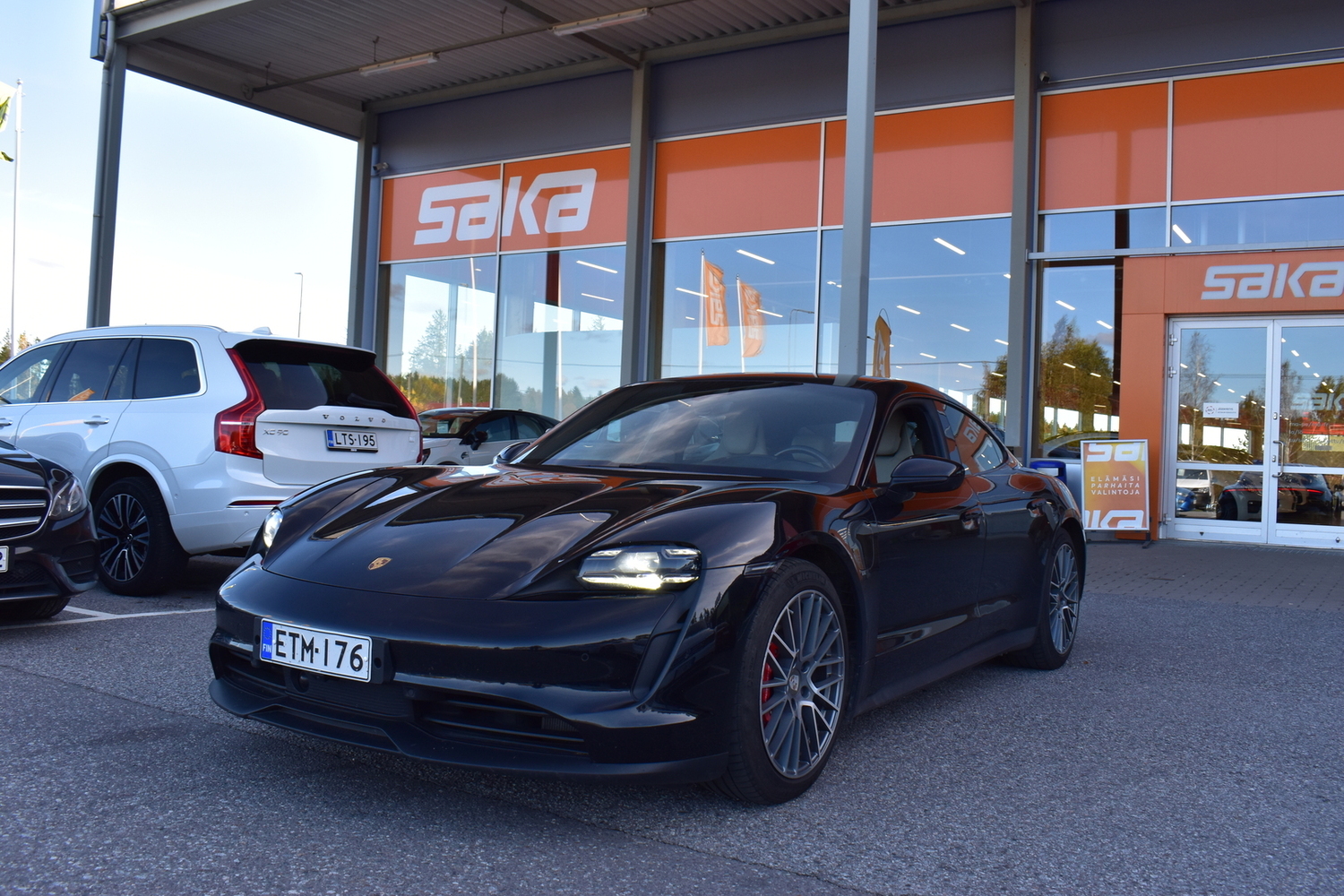 Porsche Taycan vaihtoauto