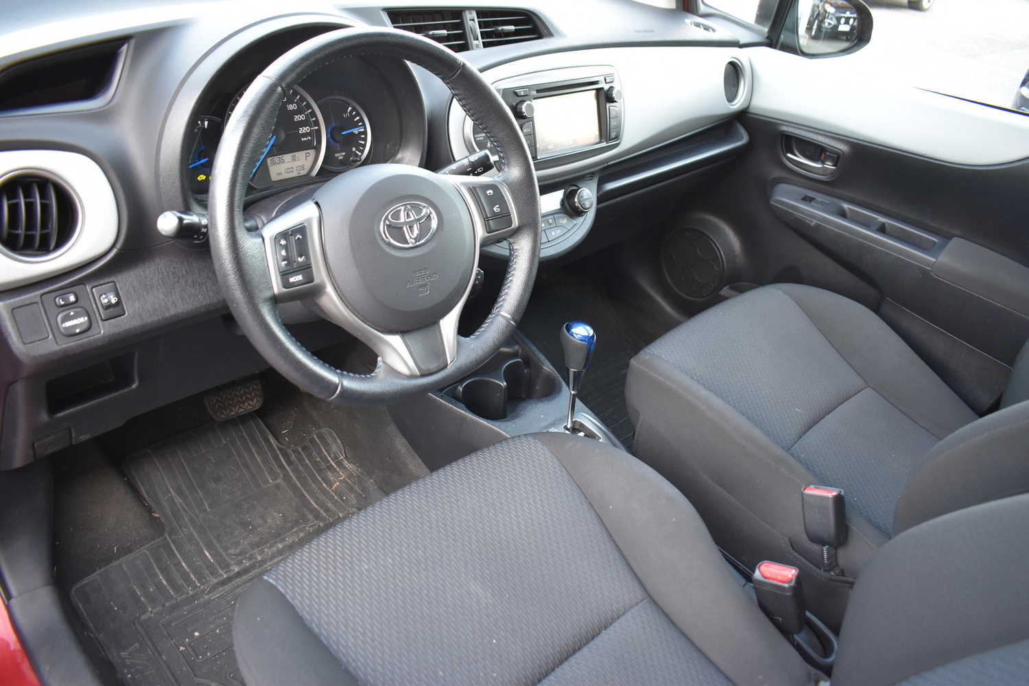 Toyota Yaris vaihtoauto