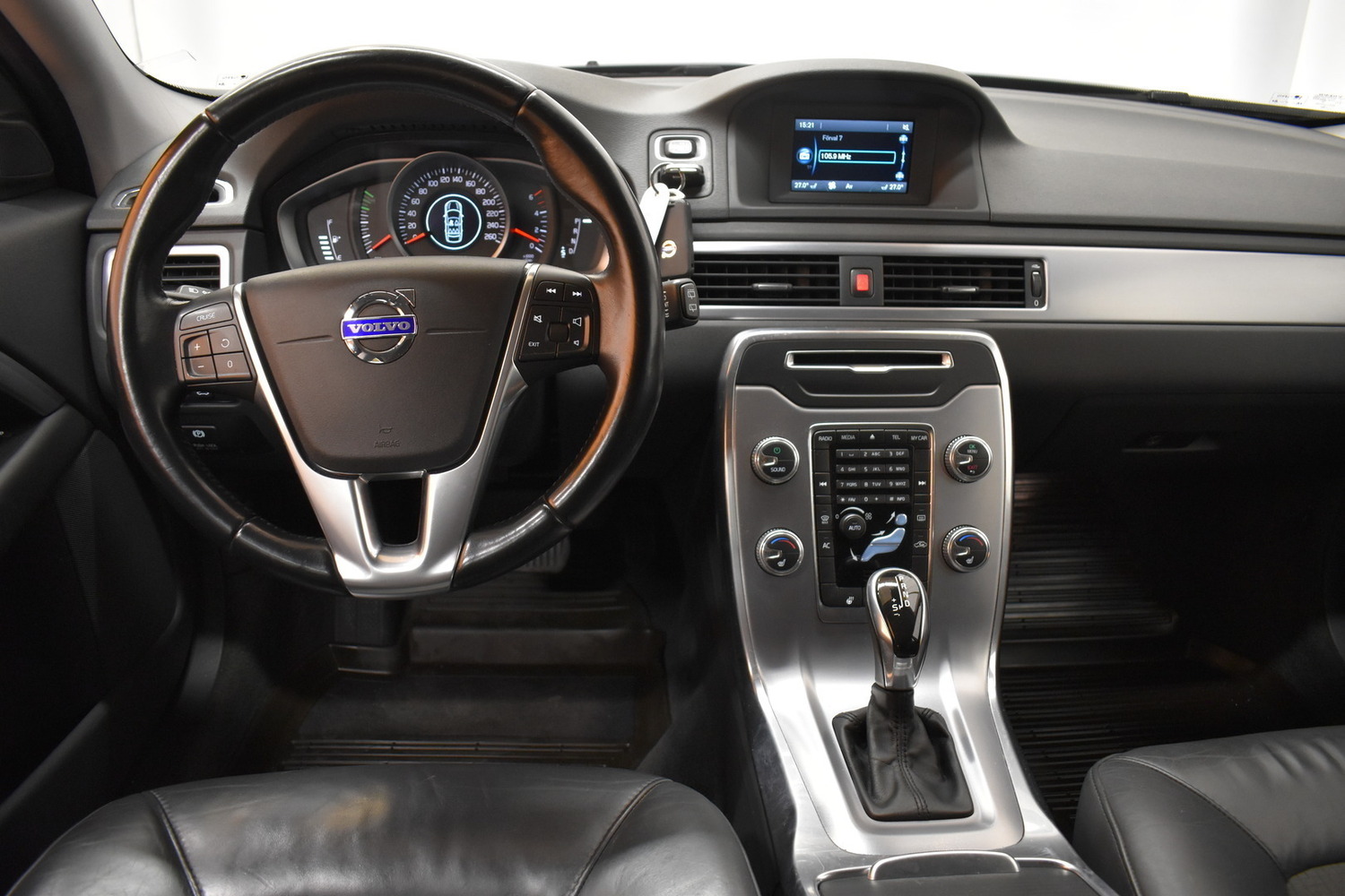 Volvo V70 vaihtoauto
