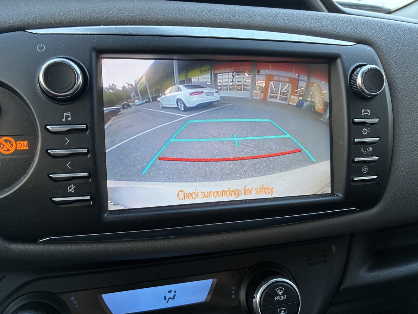 Toyota Yaris vaihtoauto