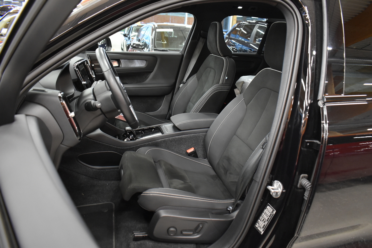 Volvo EX40 vaihtoauto