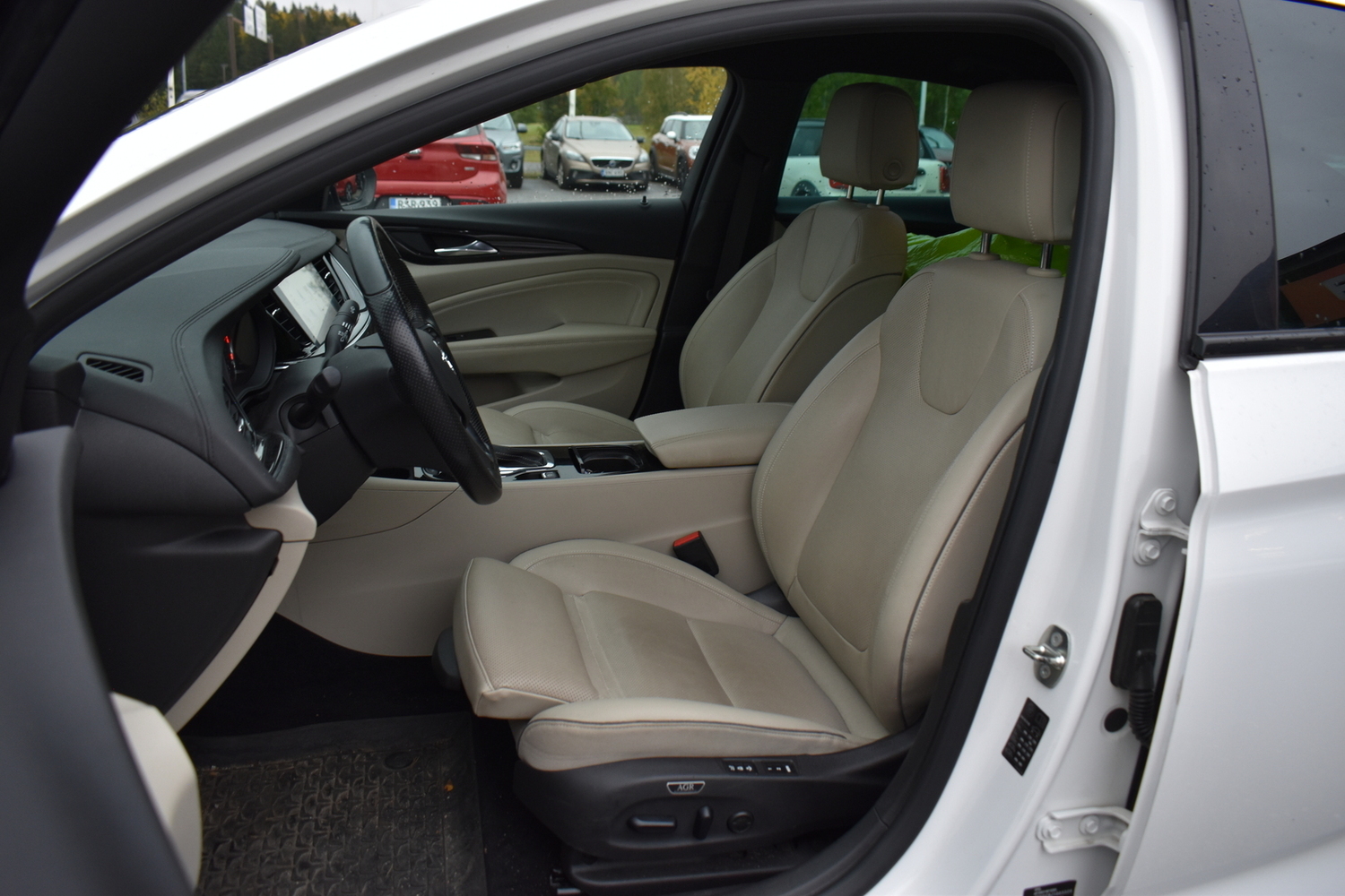Opel Insignia vaihtoauto