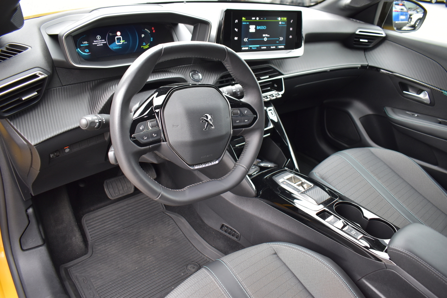 Peugeot e-208 vaihtoauto