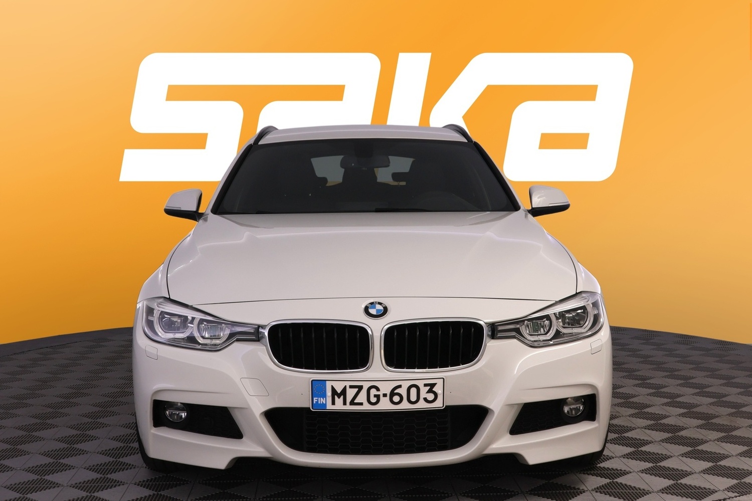 BMW 320 vaihtoauto