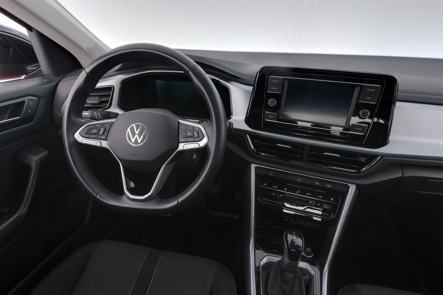 Volkswagen T-Roc vaihtoauto