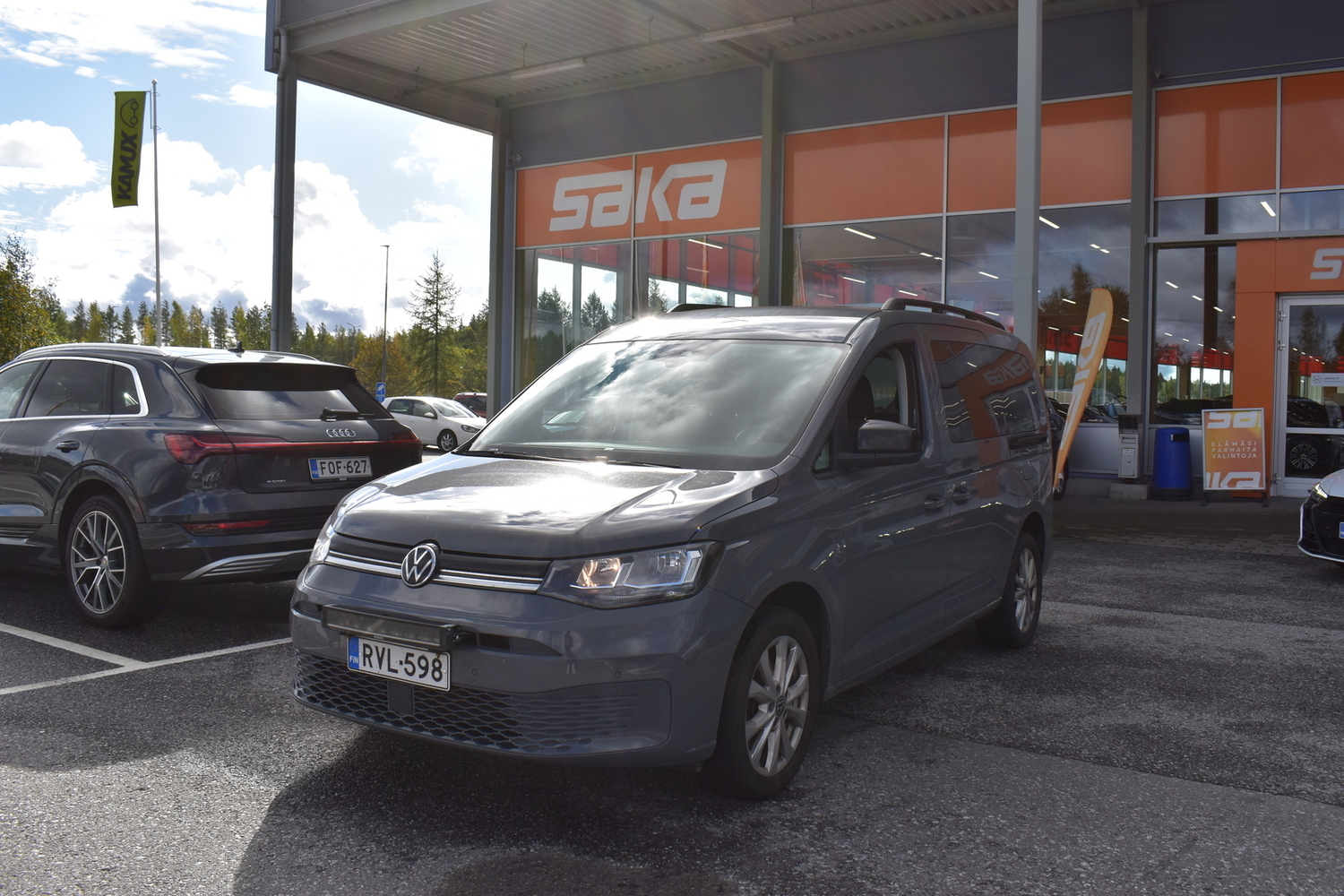 Volkswagen Caddy Maxi vaihtoauto