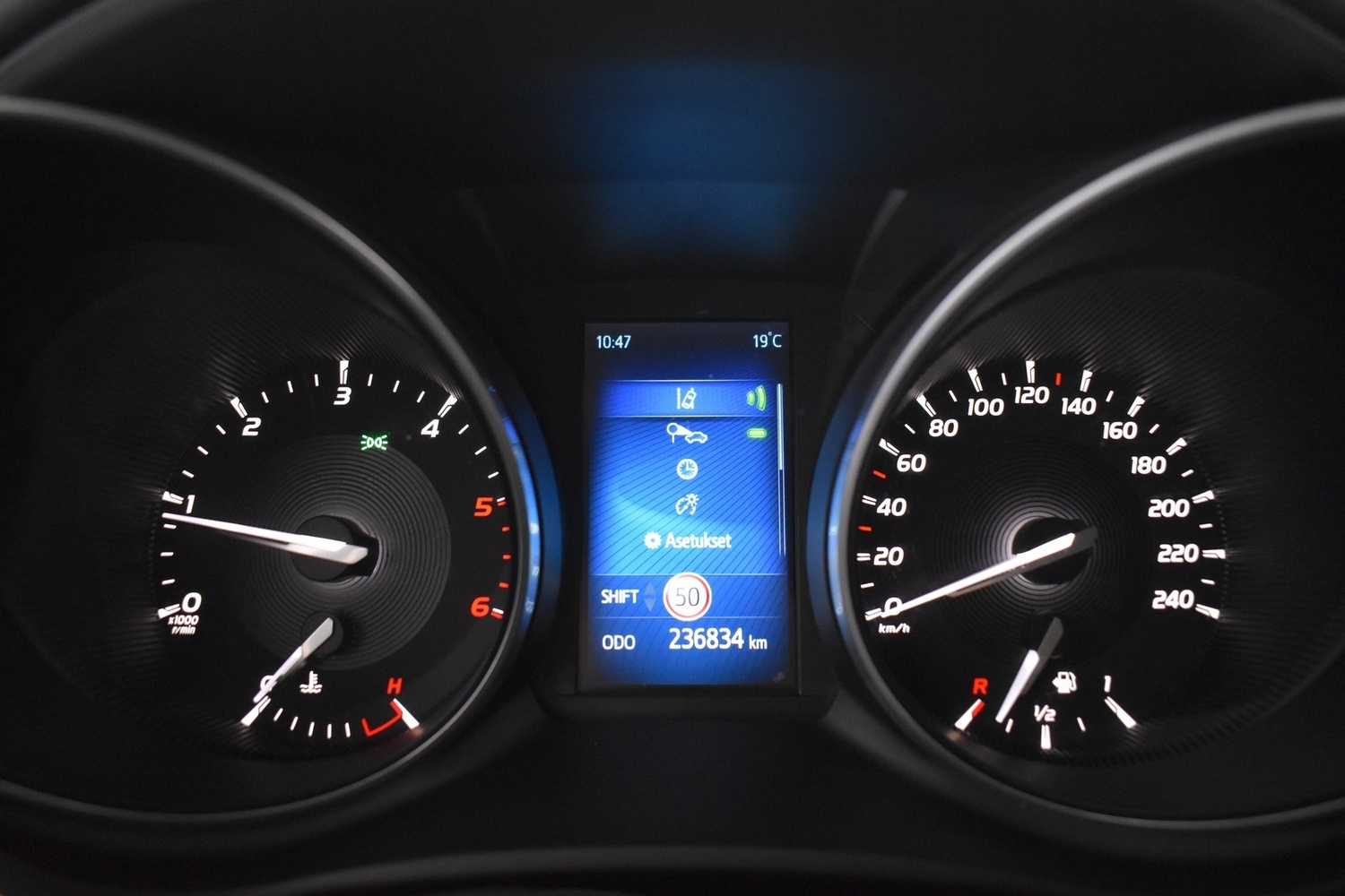 Toyota Avensis vaihtoauto