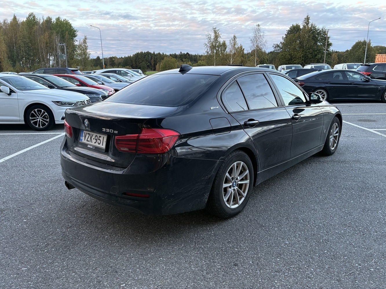 BMW 330 vaihtoauto