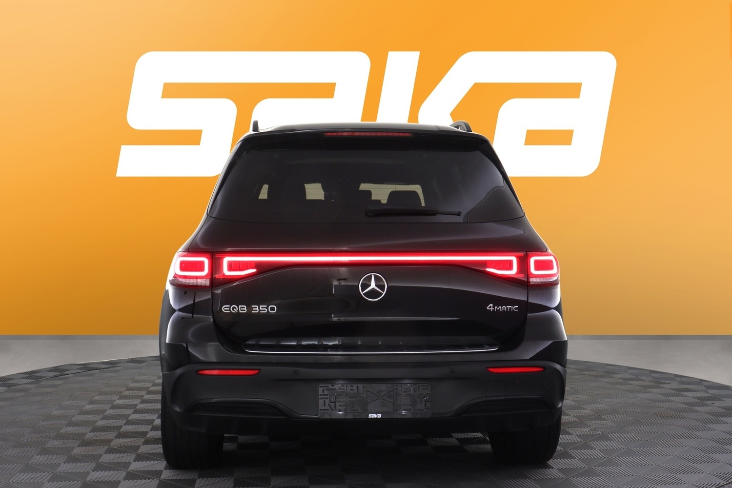 Mercedes-Benz EQB vaihtoauto