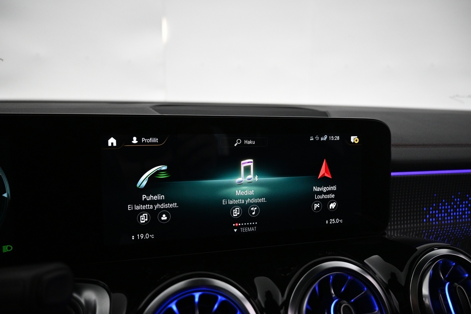 Mercedes-Benz EQB vaihtoauto
