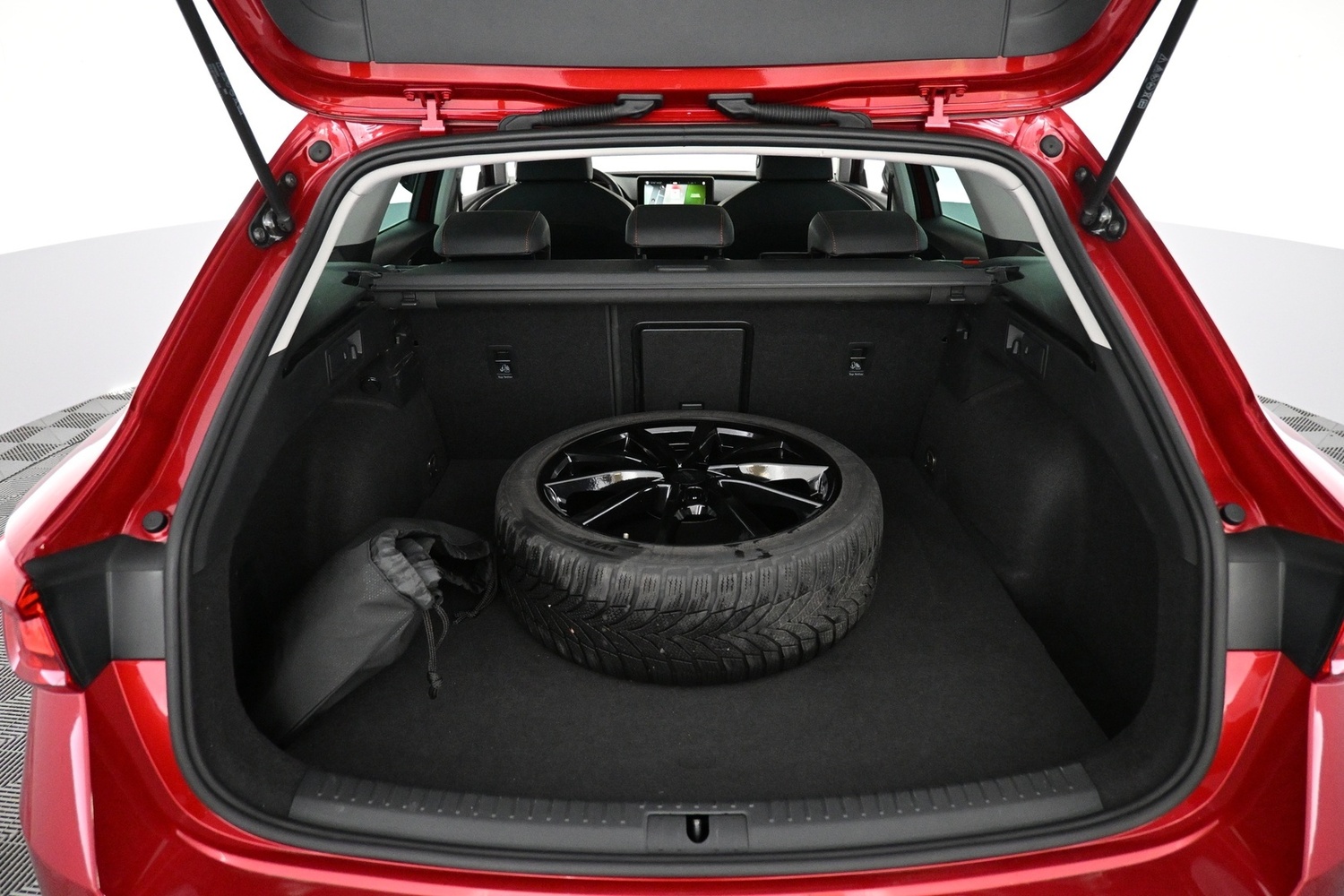 SEAT Leon Sportstourer vaihtoauto