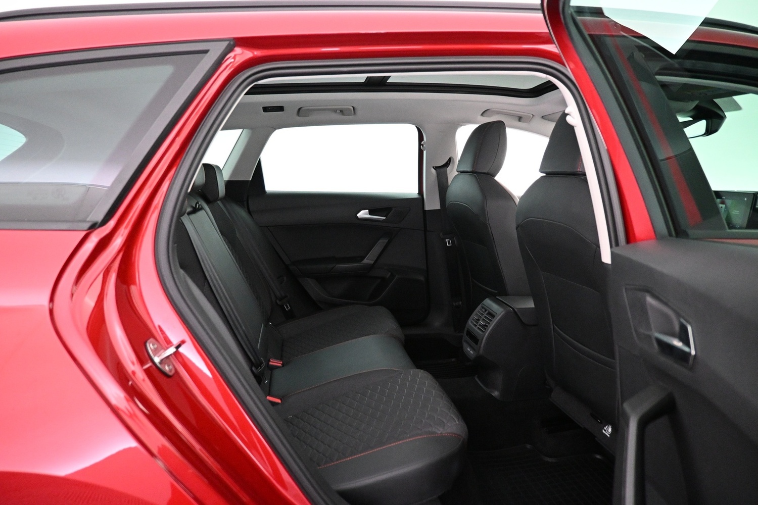 SEAT Leon Sportstourer vaihtoauto