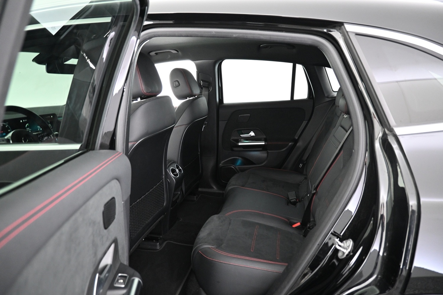 Mercedes-Benz EQA vaihtoauto
