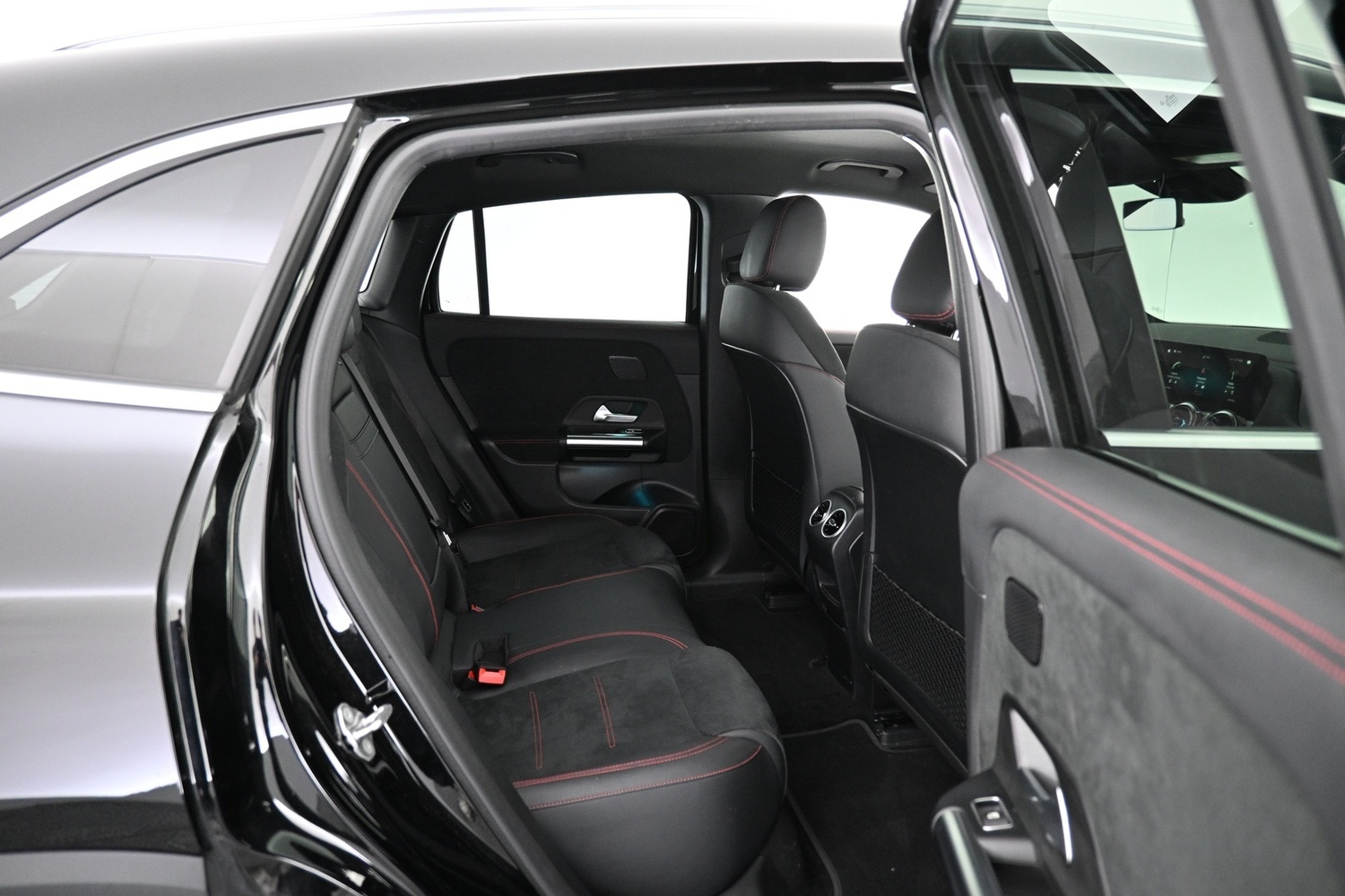 Mercedes-Benz EQA vaihtoauto