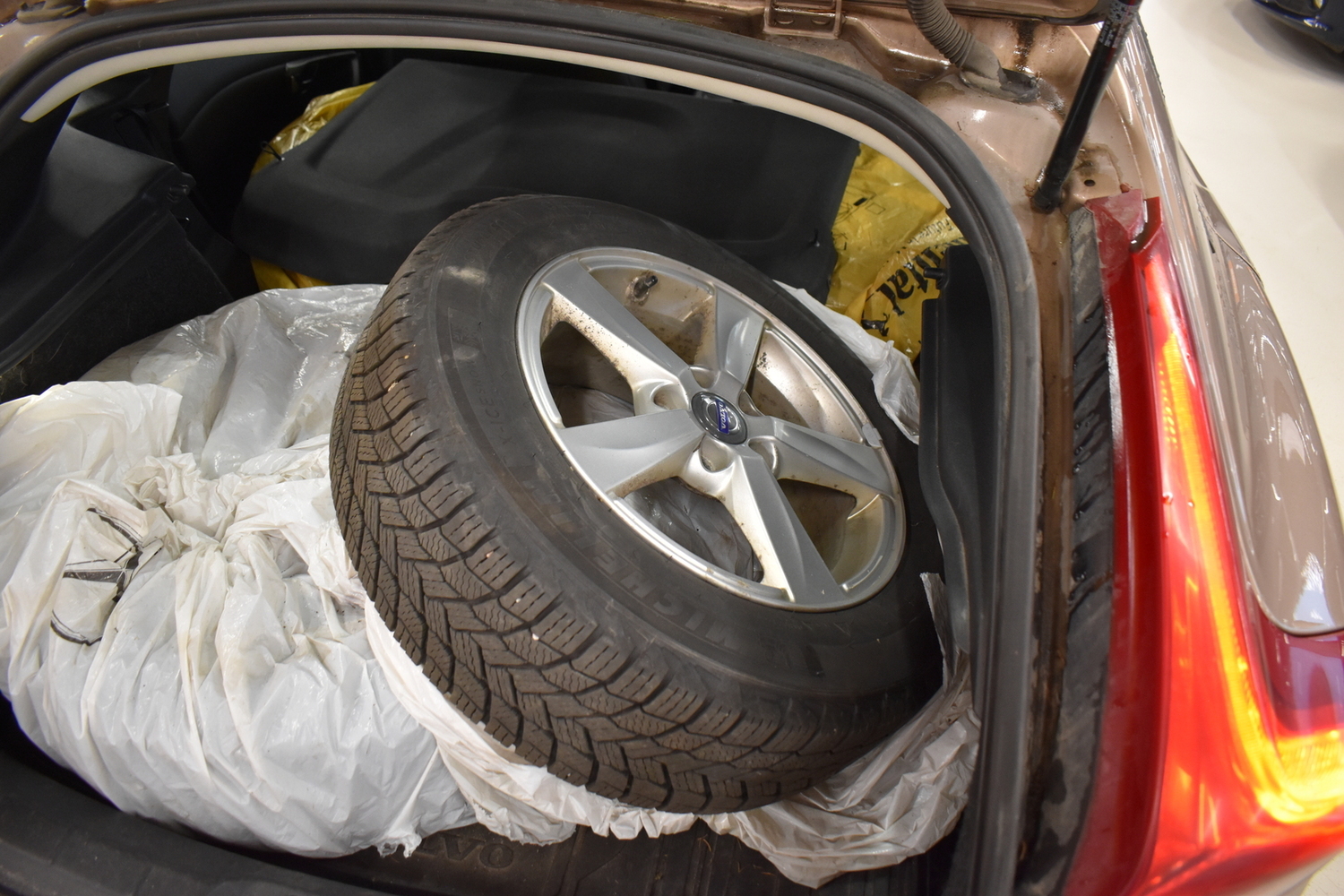 Volvo V40 Cross Country vaihtoauto