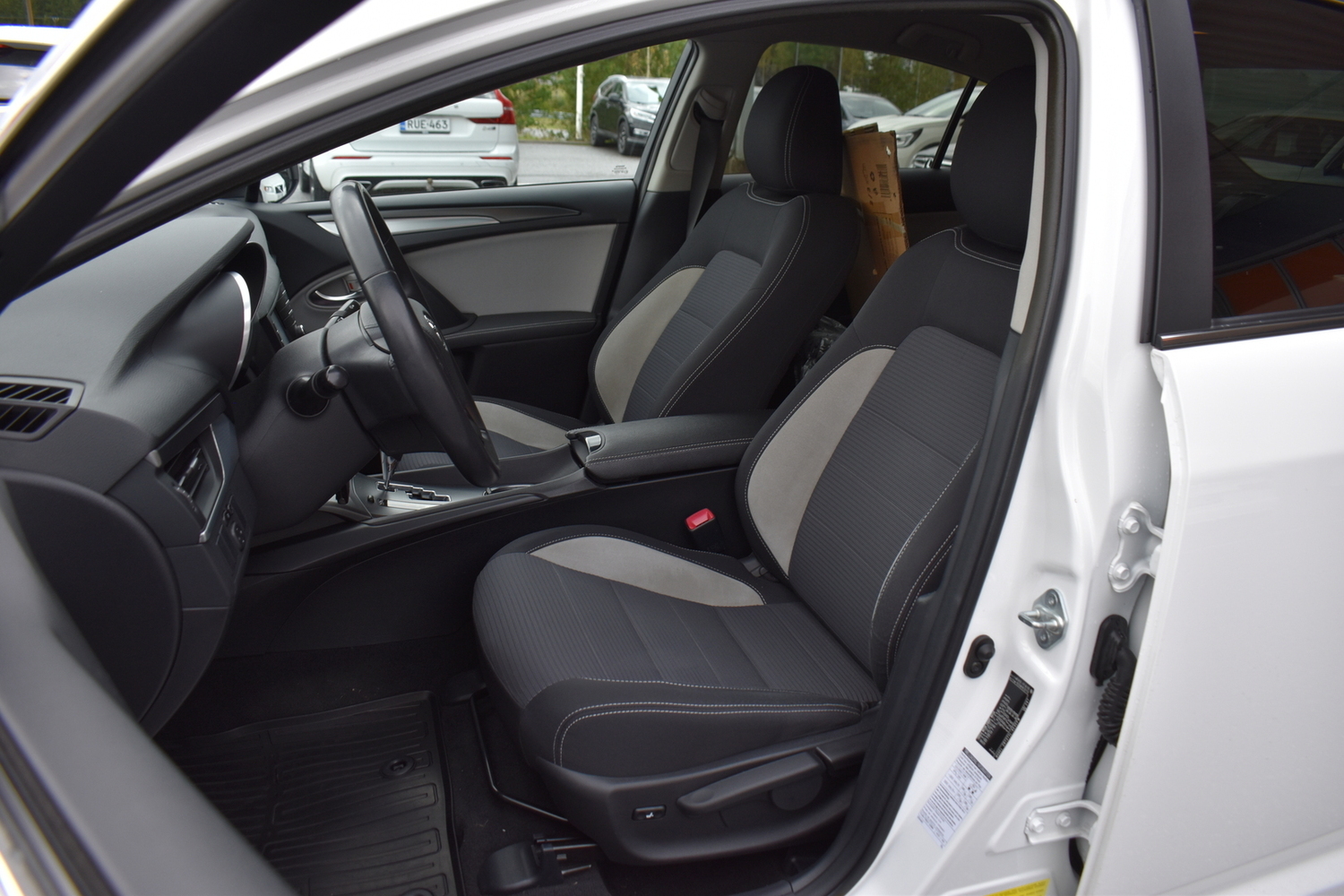 Toyota Avensis vaihtoauto
