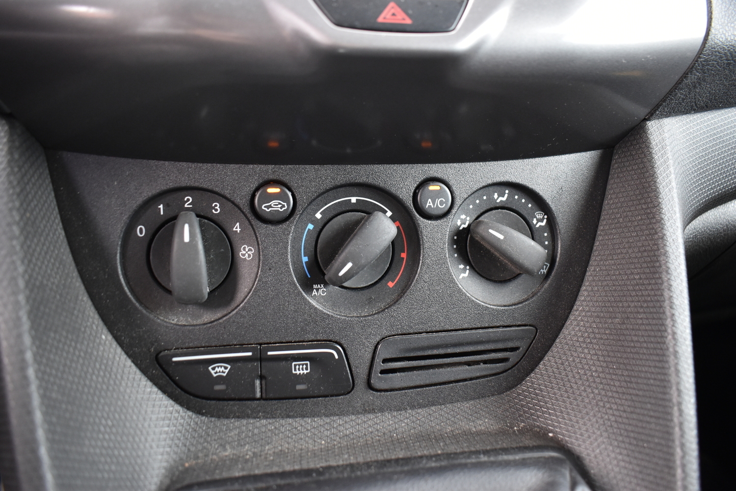 Ford Transit Connect vaihtoauto