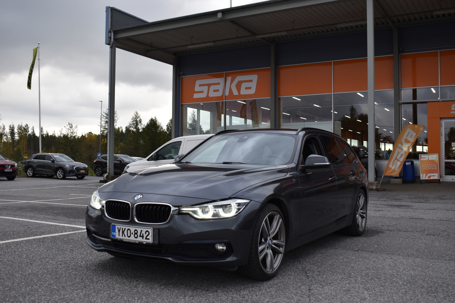 BMW 320 vaihtoauto