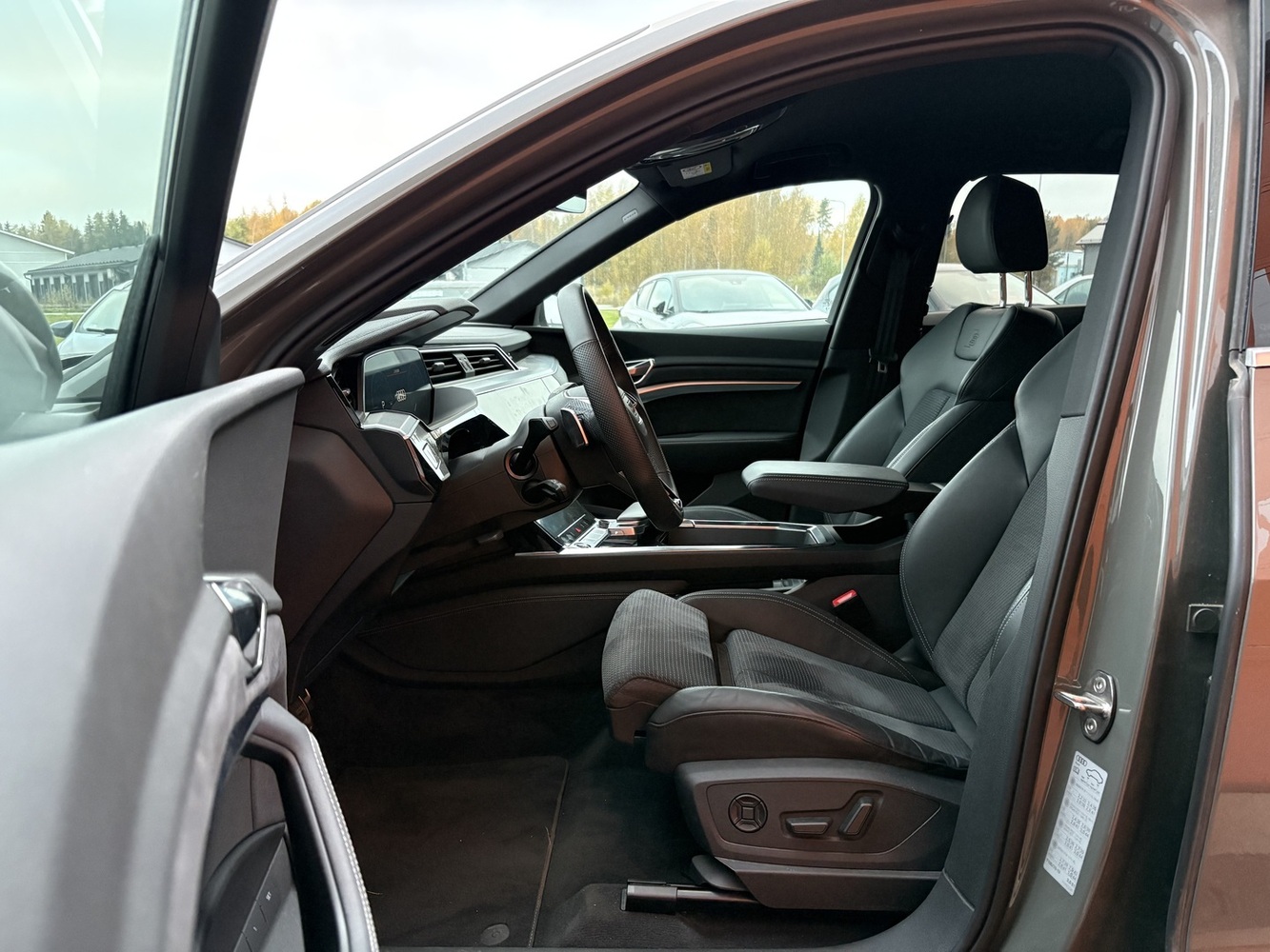Audi Q8 e-tron vaihtoauto