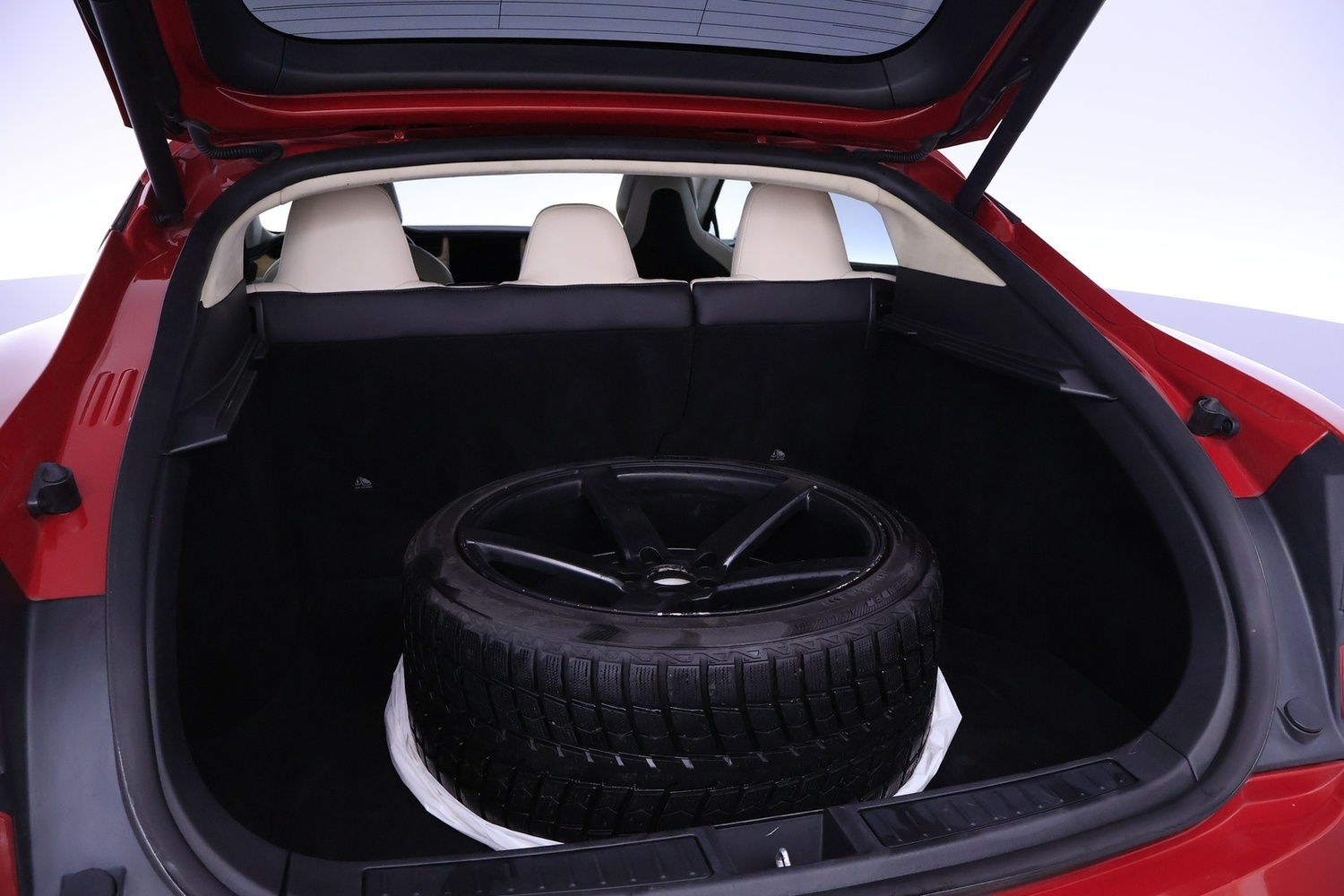 Tesla Model S vaihtoauto