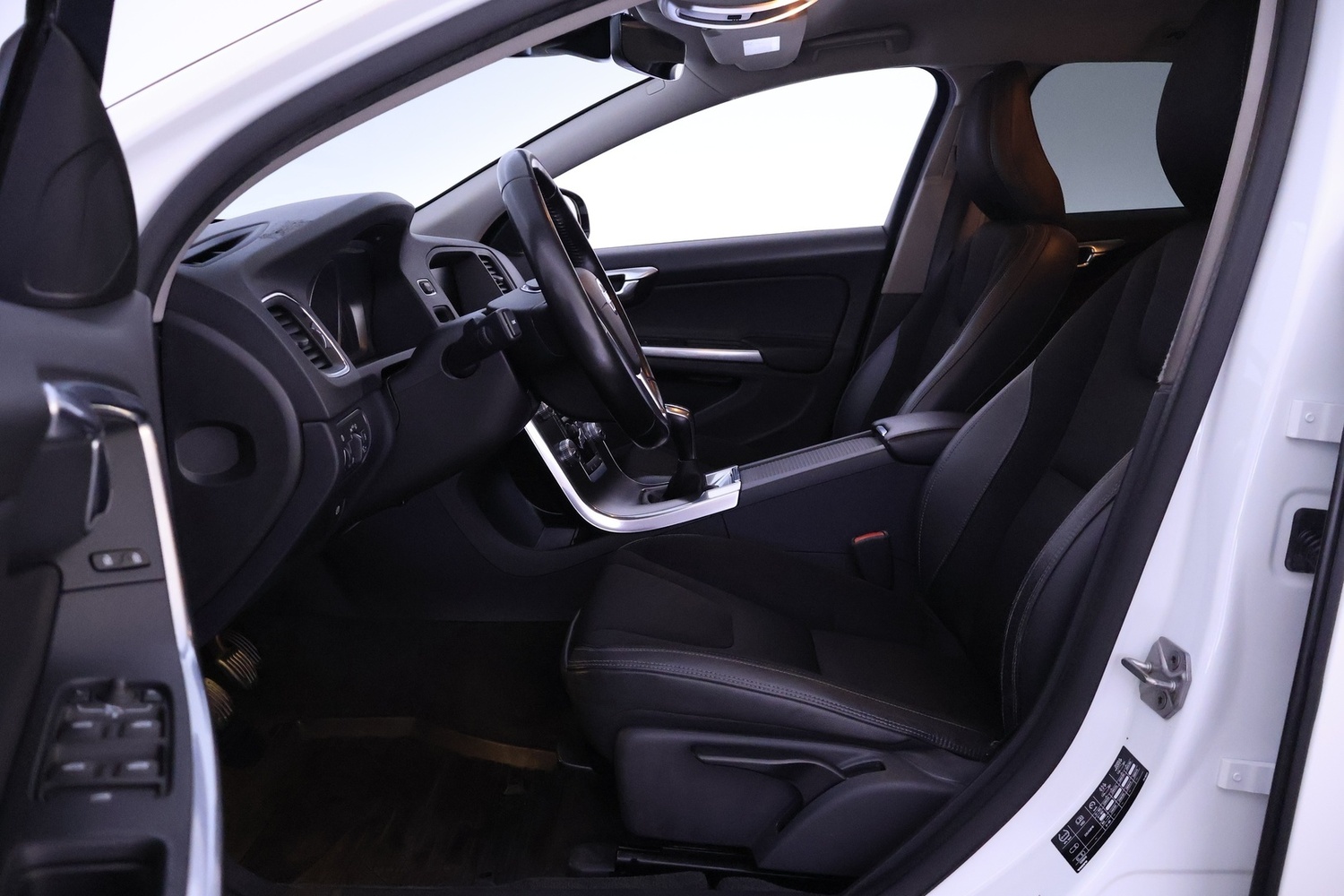 Volvo V60 Cross Country vaihtoauto