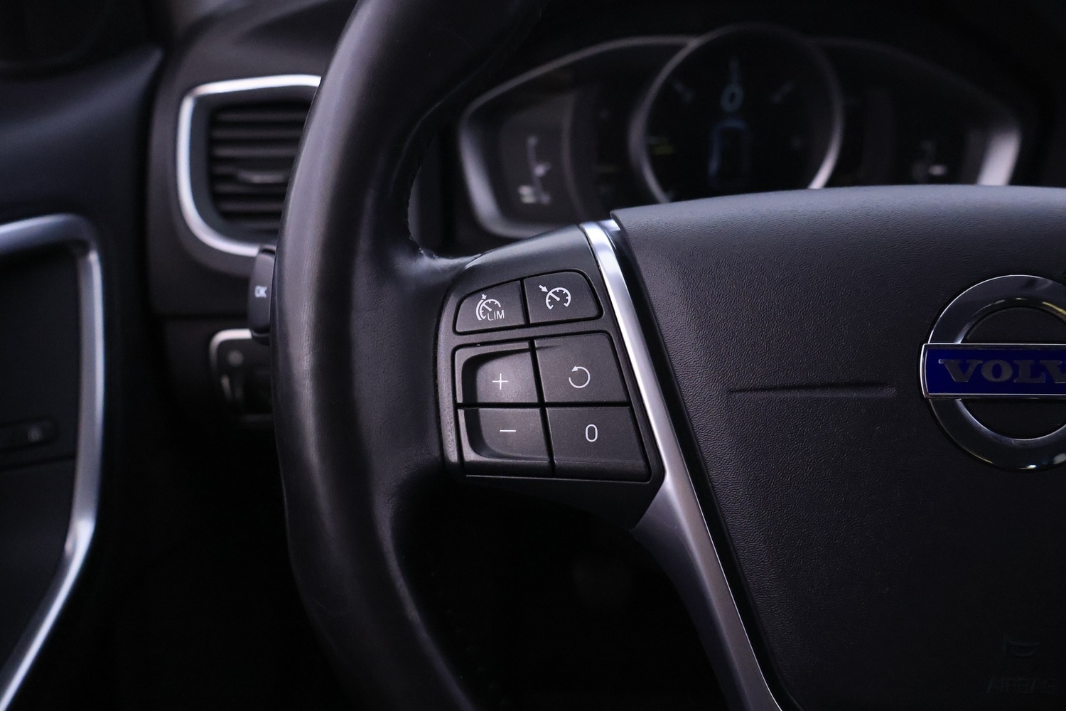 Volvo V60 Cross Country vaihtoauto