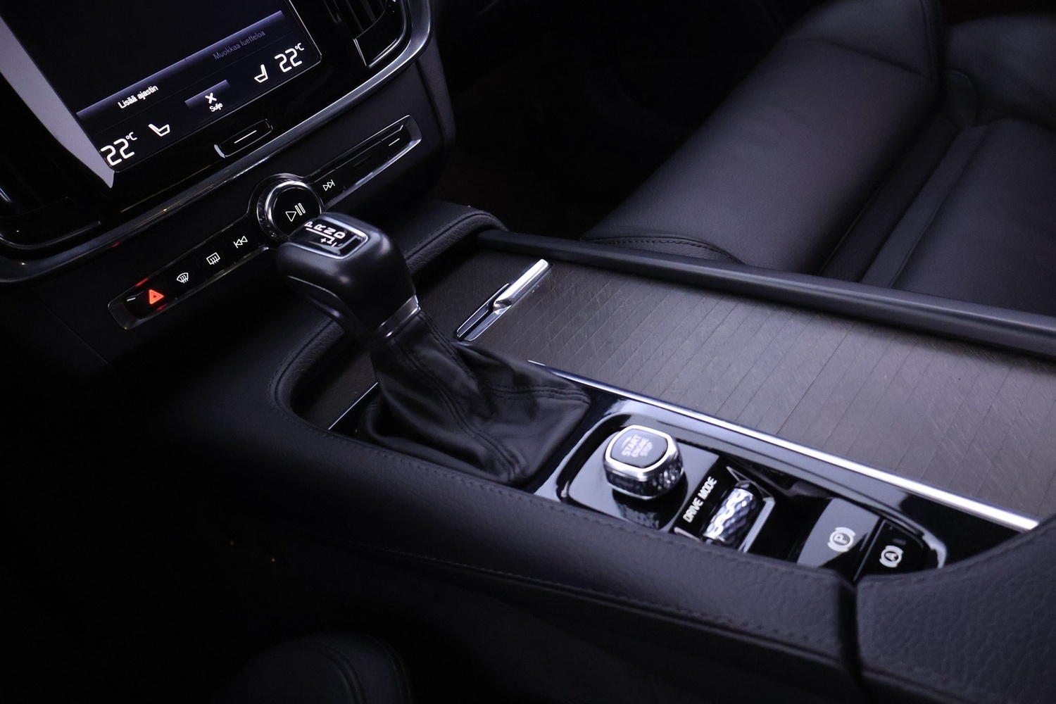 Volvo V90 Cross Country vaihtoauto