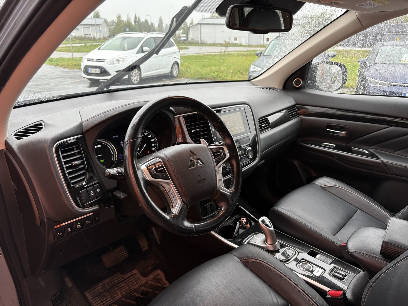 Mitsubishi Outlander vaihtoauto
