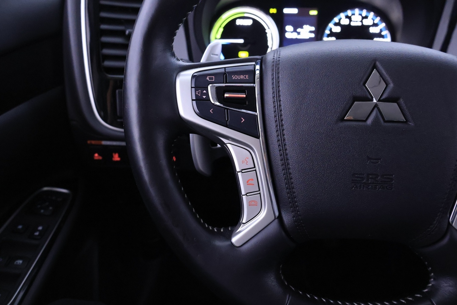 Mitsubishi Outlander PHEV vaihtoauto