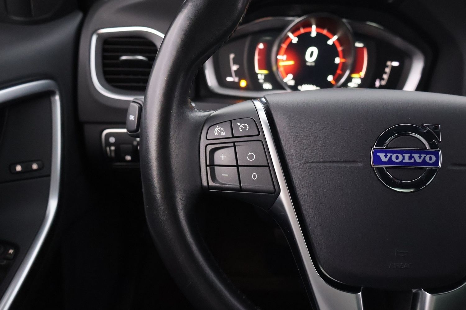 Volvo S60 Cross Country vaihtoauto