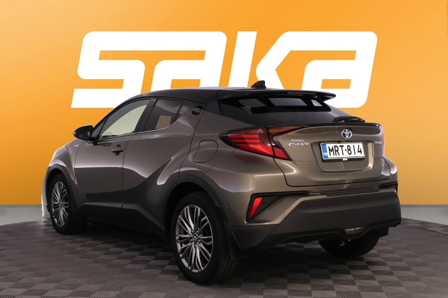 Toyota C-HR vaihtoauto
