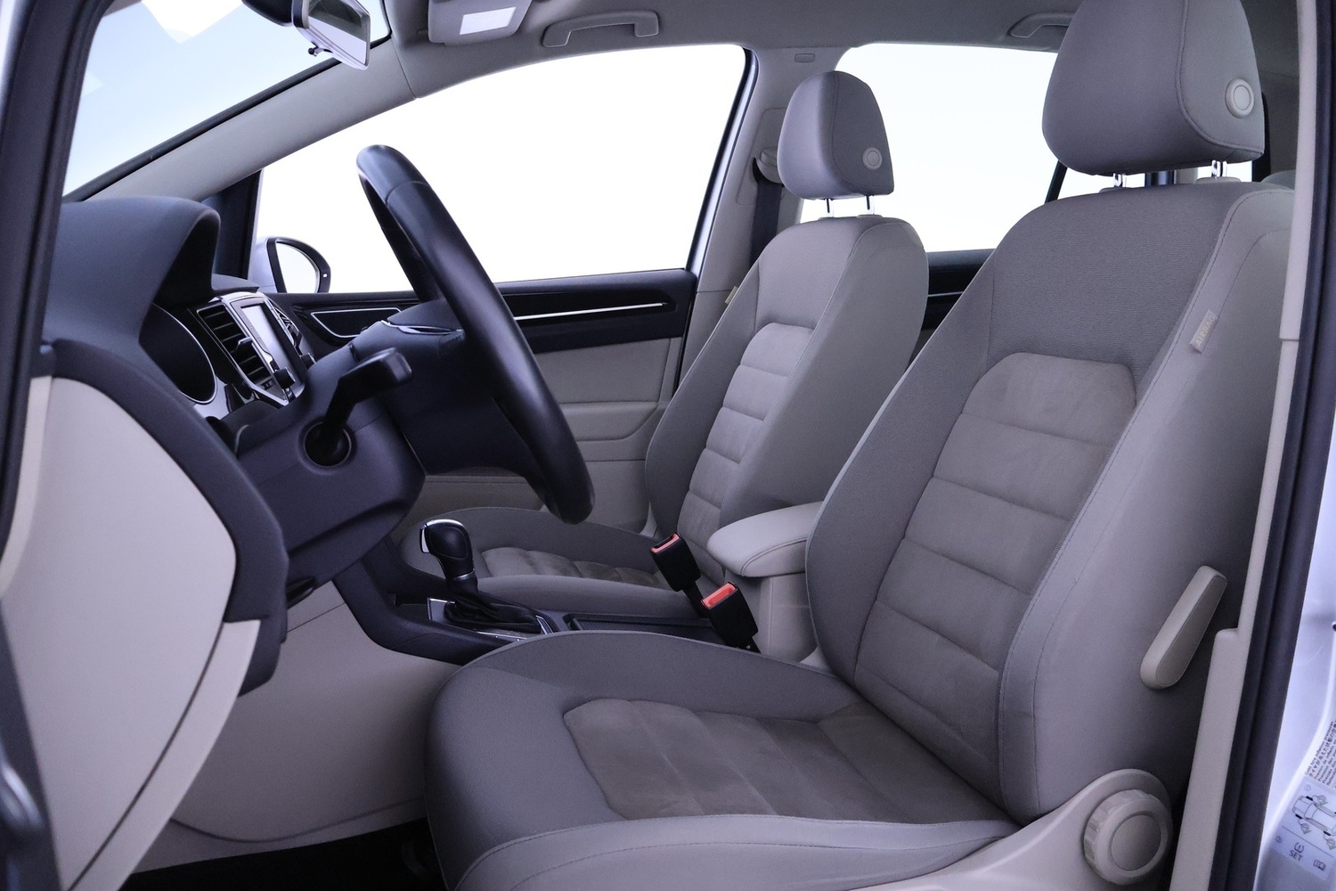 Volkswagen Golf Sportsvan vaihtoauto