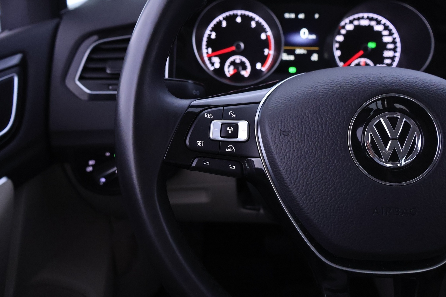Volkswagen Golf Sportsvan vaihtoauto