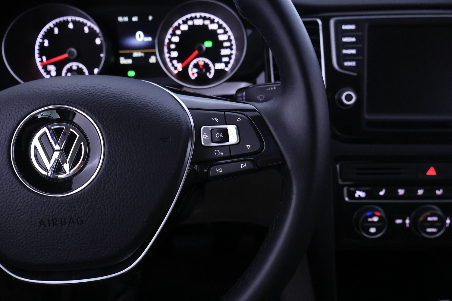 Volkswagen Golf Sportsvan vaihtoauto