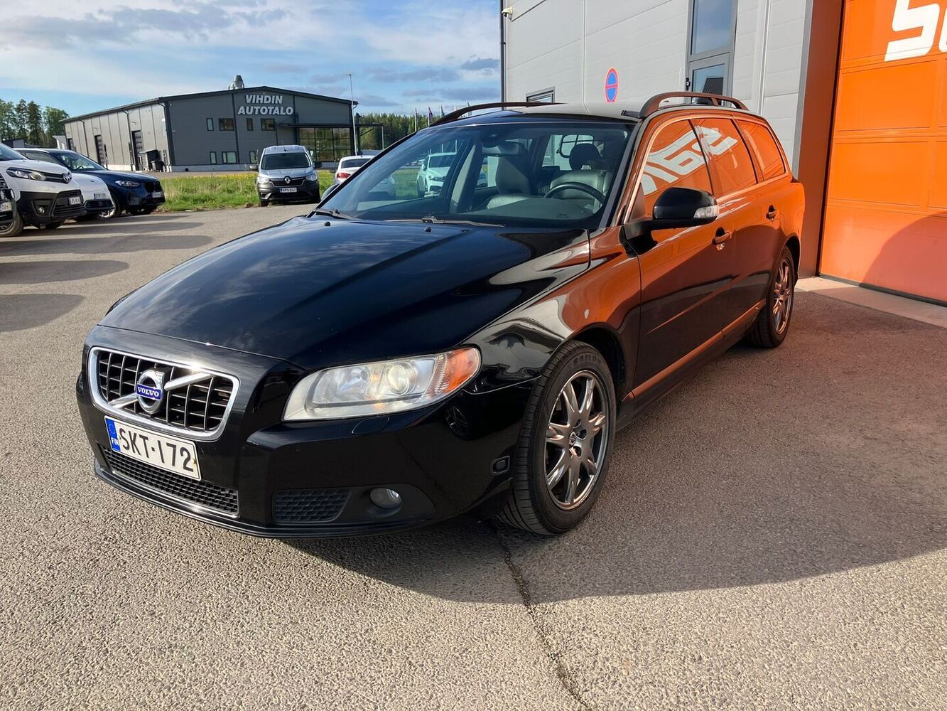 Volvo V70 vaihtoauto