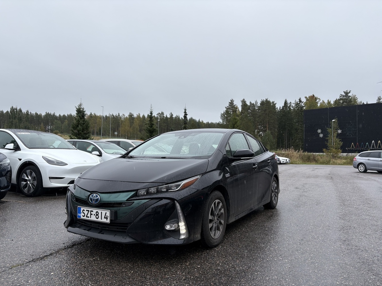 Toyota Prius PHEV vaihtoauto