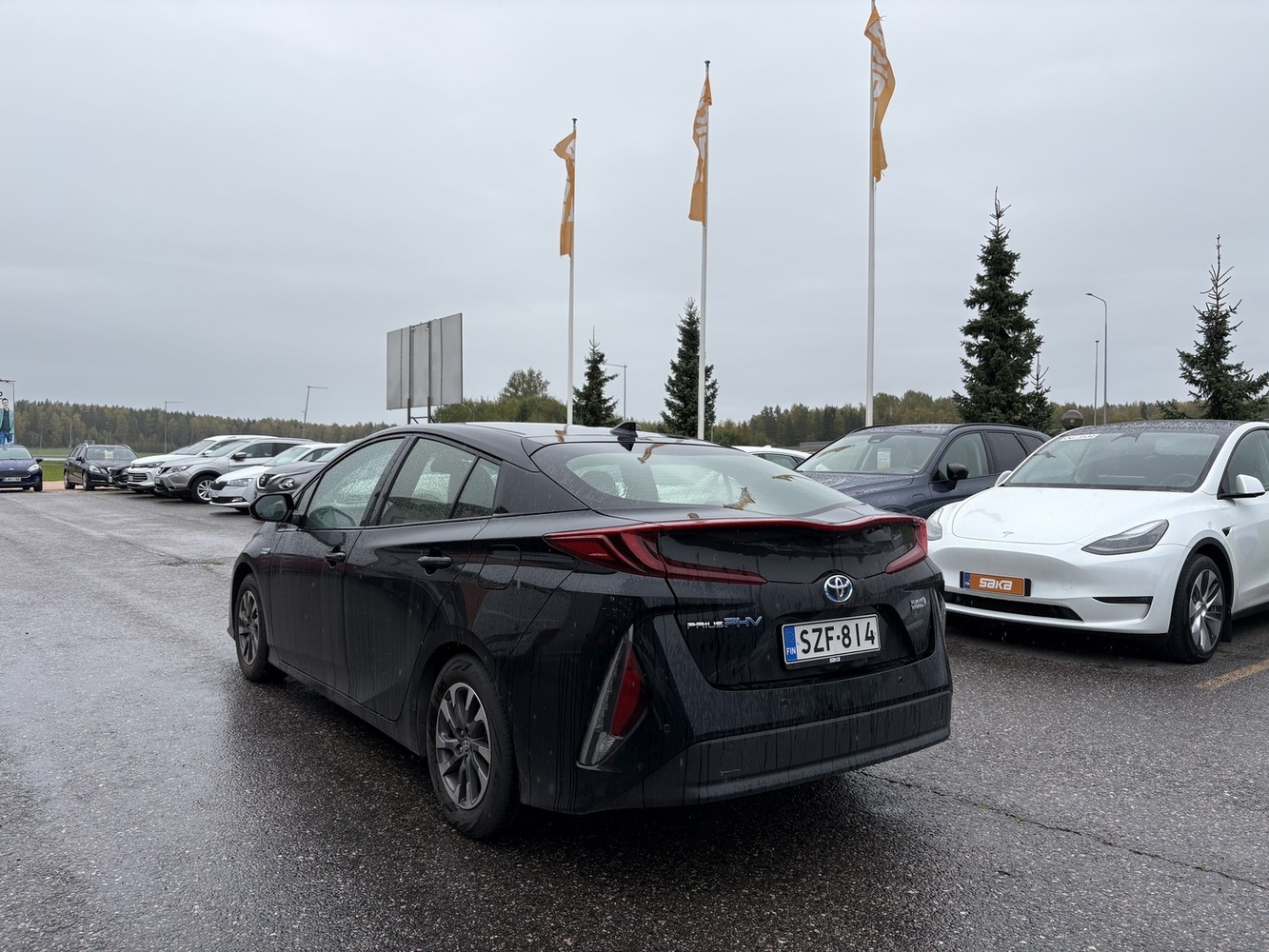Toyota Prius PHEV vaihtoauto