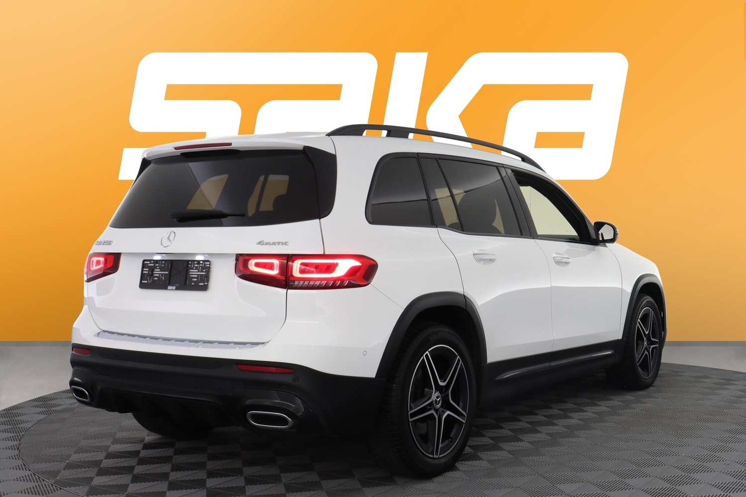 Mercedes-Benz GLB vaihtoauto